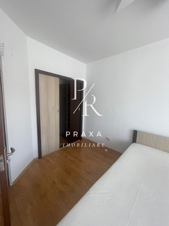 Apartament de inchiriat 3 camere si parcare pe Florilor!