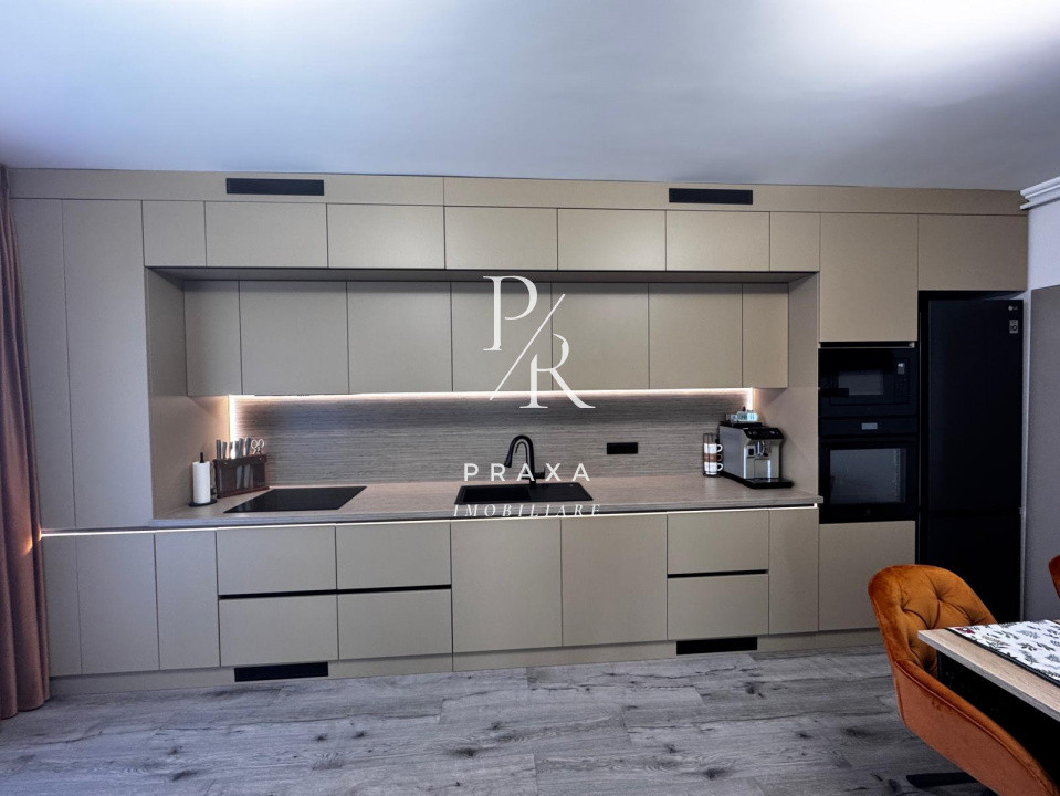 Apartament de vanzare 3 camere LUX,  zona parc Poligon!
