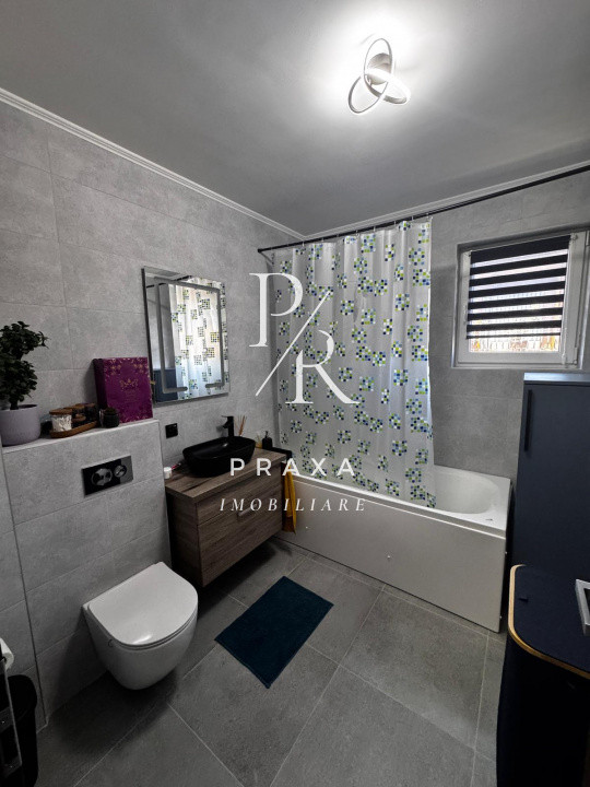 Apartament de vanzare 3 camere LUX,  zona parc Poligon!