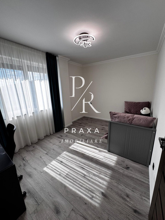 Apartament de vanzare 3 camere LUX,  zona parc Poligon!