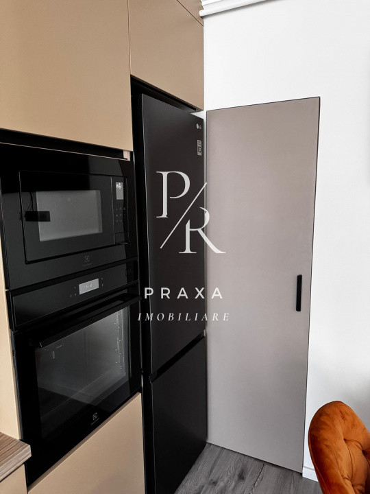 Apartament de vanzare 3 camere LUX,  zona parc Poligon!