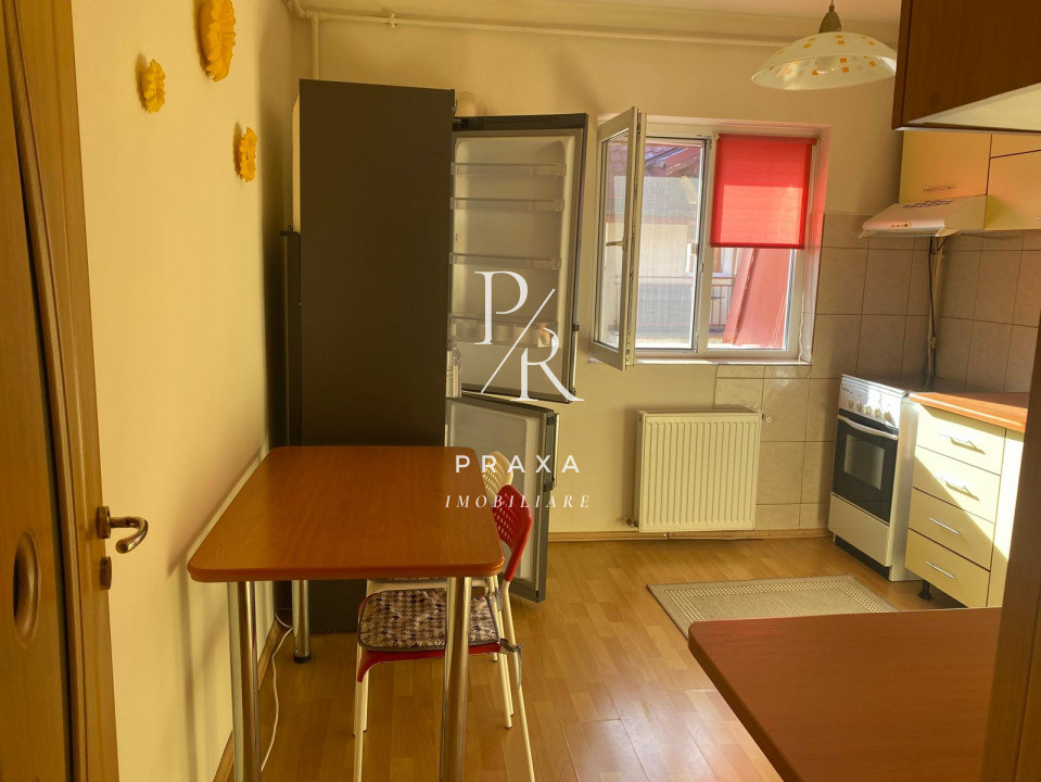 Apartament o camere decomandata, 39 mp, etaj intermediar, zona Eroilor!