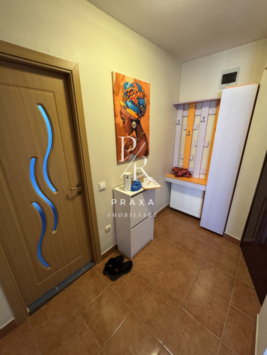 Apartament o camere decomandata, 39 mp, etaj intermediar, zona Eroilor!