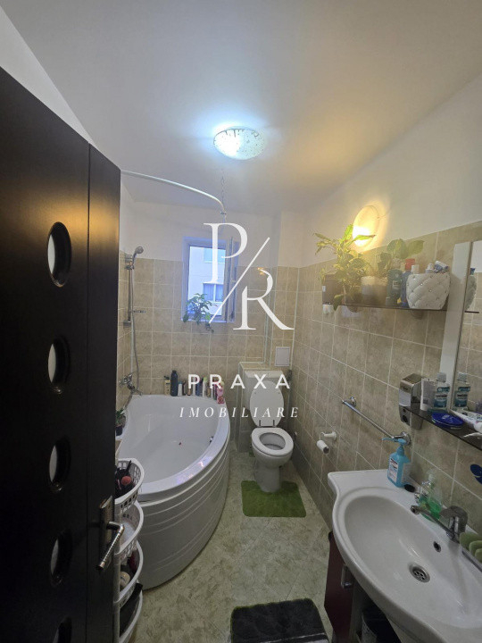Apartament 2 camere, 49 mp, parcare, zona Eroilor!