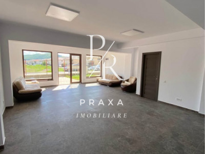 Spatiu comercial, 3 incaperi, 70 mp utili, 90 curte, 3 parcari, zona Terra!