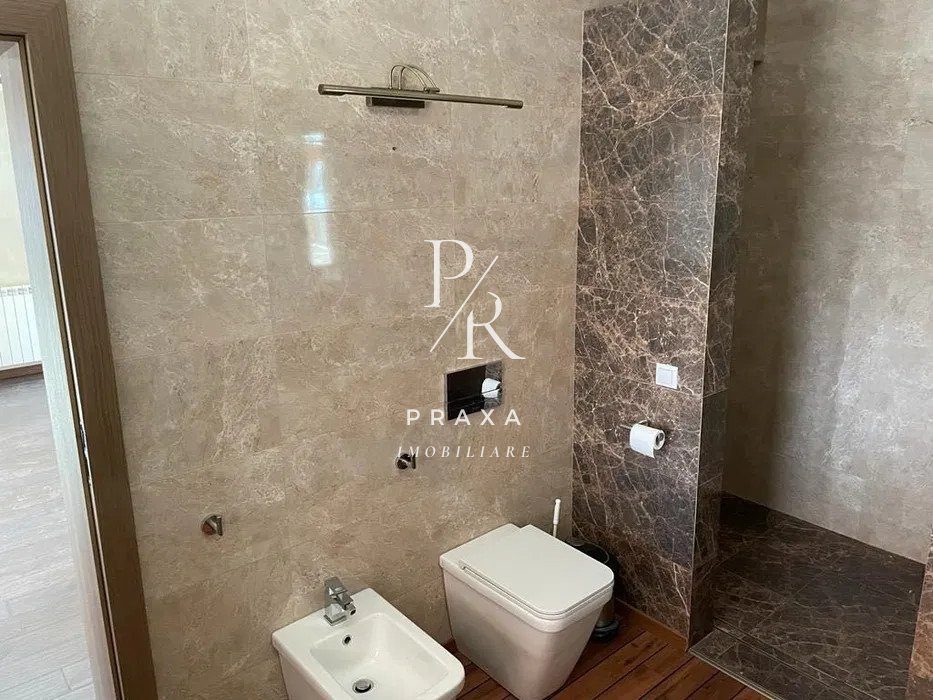OPORTUNITATE! Spatiu Comercial de inchiriat 144mp + terasa 70mp, zona Stejarului