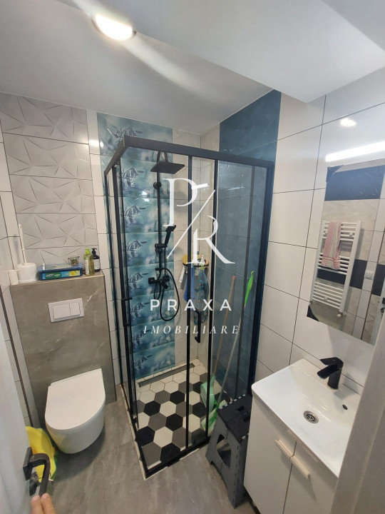 Apartament de vanzare 3 camere, 60 mp, 2 bai, 2 parcari, AC, zona Cetatii!