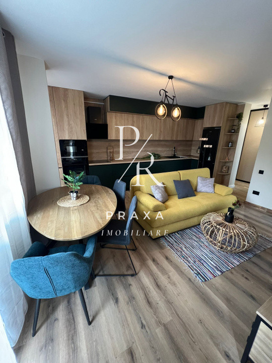 Apartament de vanzare 3 camere si parcare zona Panemar!