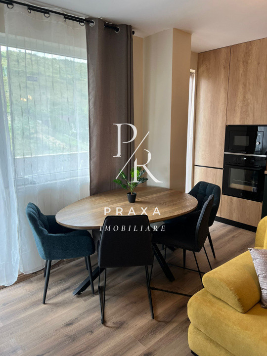 Apartament de vanzare 3 camere si parcare zona Panemar!