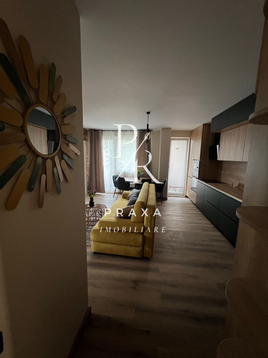 Apartament de vanzare 3 camere si parcare zona Panemar!