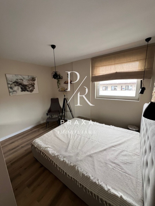 Apartament de vanzare 3 camere si parcare zona Panemar!