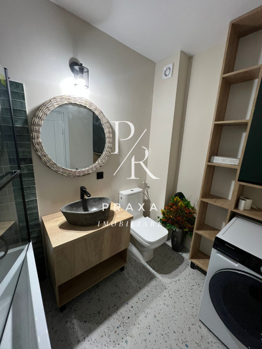 Apartament de vanzare 3 camere si parcare zona Panemar!
