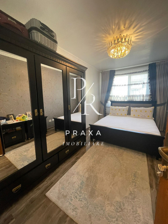 Apartament de vanzare 3 camere decomandate zona Eroilor!