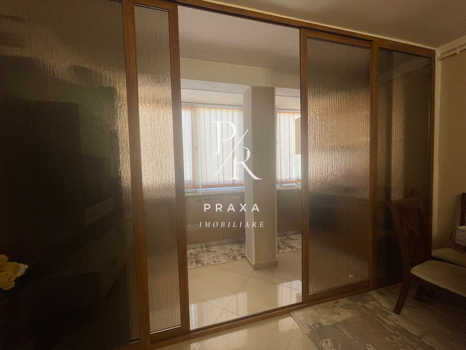 Apartament de vanzare 3 camere decomandate zona Eroilor!