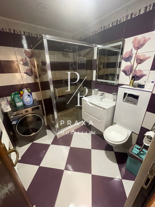 Apartament de vanzare 3 camere decomandate zona Eroilor!