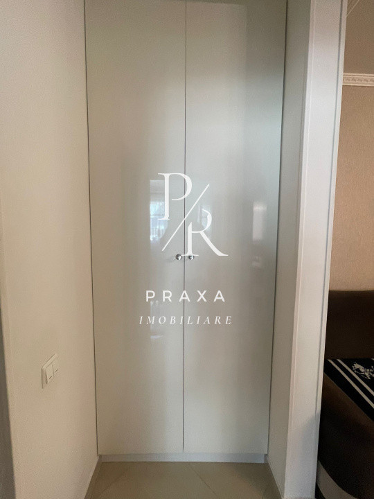 Apartament de vanzare 3 camere decomandate zona Eroilor!