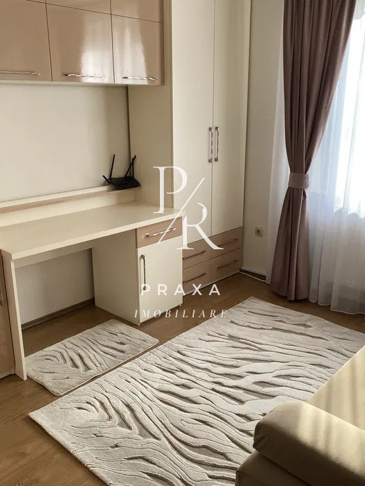 Apartament de inchiriat 3 camere zona Eroilor