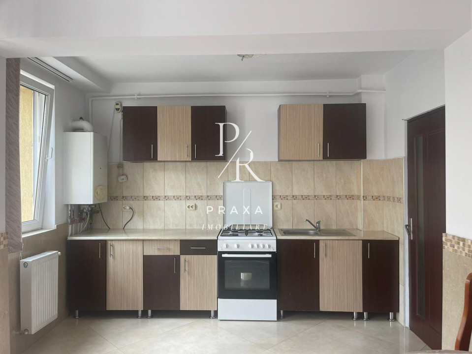 Apartament de vanzare 3 camere si parcare!