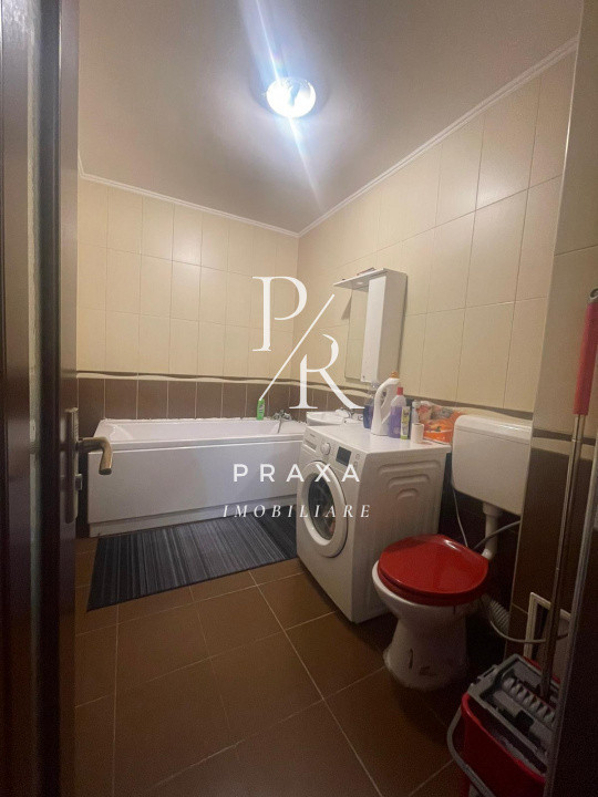 Apartament de vanzare 3 camere si parcare!