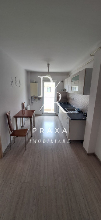 Apartament de inchiriat 3 camere, etaj intermediar, balcon, zona Eroilor