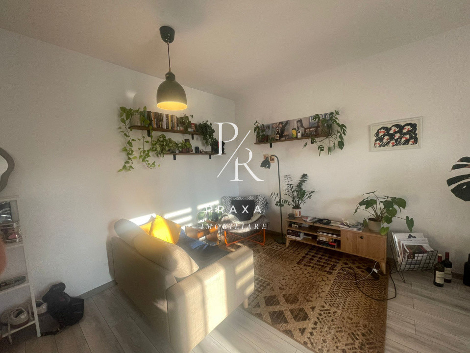 Apartament de vanzare 2 camere cu vedere spre padure si parcare!