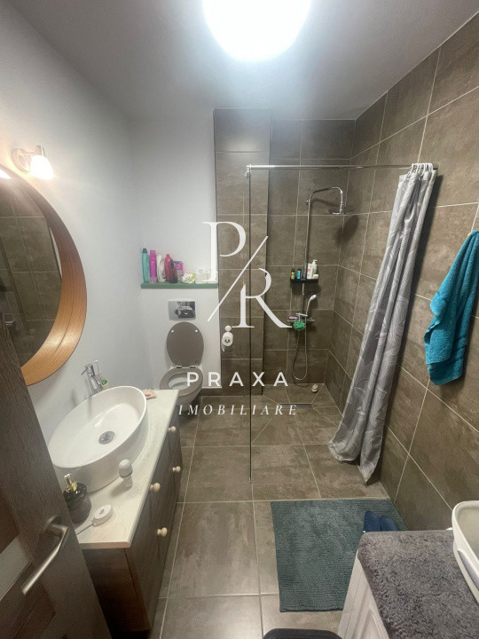 Apartament de vanzare 2 camere cu vedere spre padure si parcare!