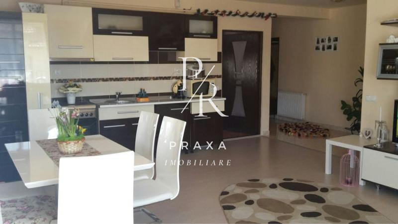 Apartament 2 camere , 54 mp , mobilat +parcare , Florilor Floresti!