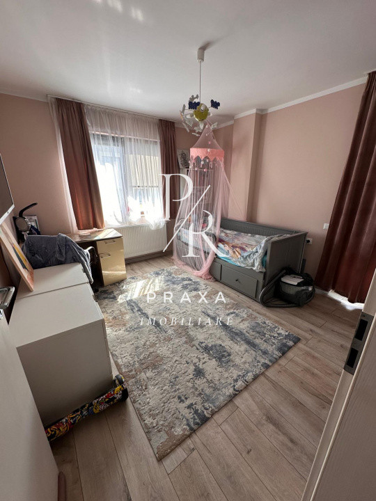 OPORTUNITATE! Ap. 3 camere 74 mp utili, terasa 35 mp, parcare, Str Sub Cetate