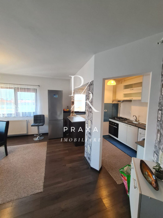 Aparament 3 camere 65 mp, etaj 2, balcon, parcare, zona Stejarului