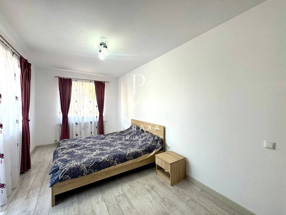 Apartament de vanzare 3 camere, etaj 1, parcare, zona Terra!