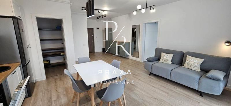 Apartament de inchiriat, 2 camere, 55 mp, parcare, prima inchiriere, zona Oncos!