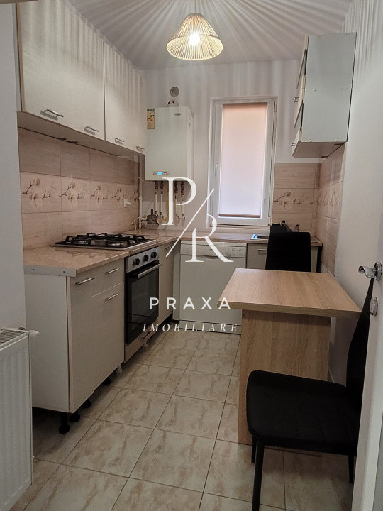 Apartament 2 camere, decomandat, parcare, GRADINA 40 MP