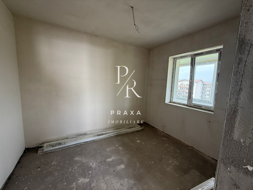 Apartament 3 camere semifinisat, balcon , zona Tineretului