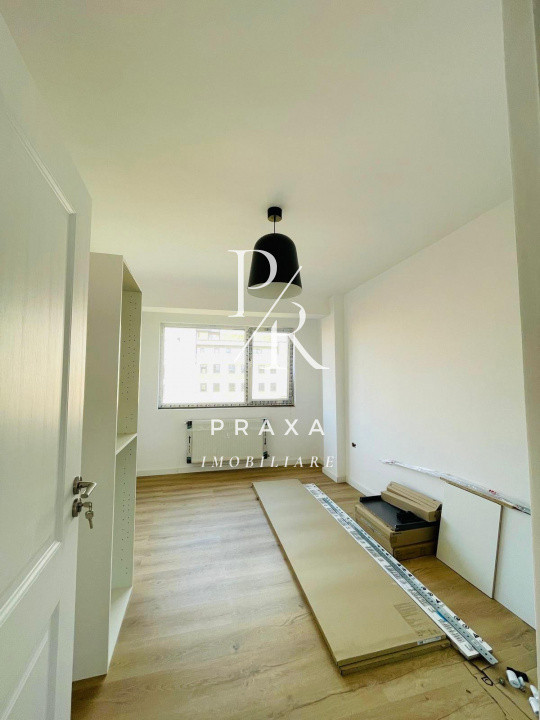 Apartament de vanzare 3 camere decomandat, 2 bai, 2 balcoane etaj intermediar!