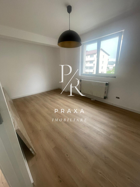 Apartament de vanzare 3 camere decomandat, 2 bai, 2 balcoane etaj intermediar!