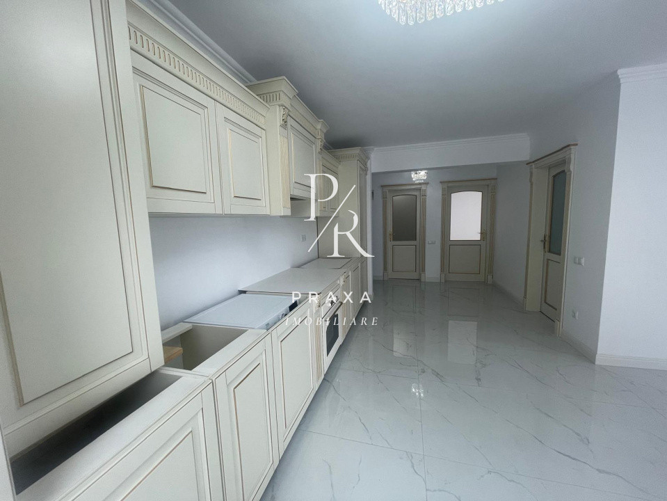 Apartament de vanzare 3 camere zona Cetatii, parcare inclusa in pret!