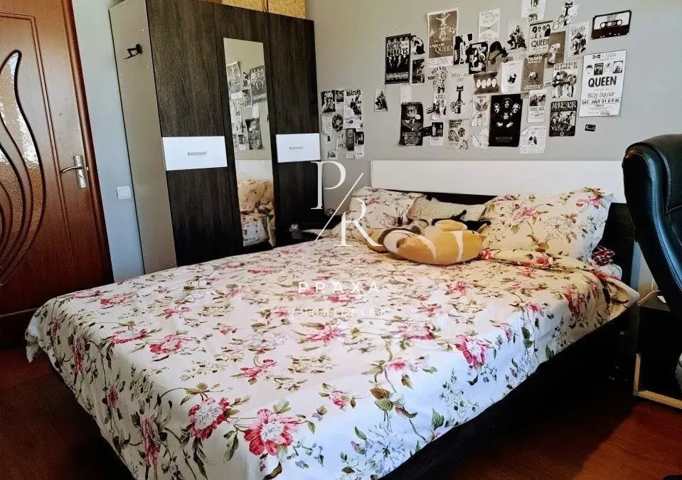 Apartament de vanzare de 3 camere, 72 mp, parcare, zona centrala Eroilor Roka!