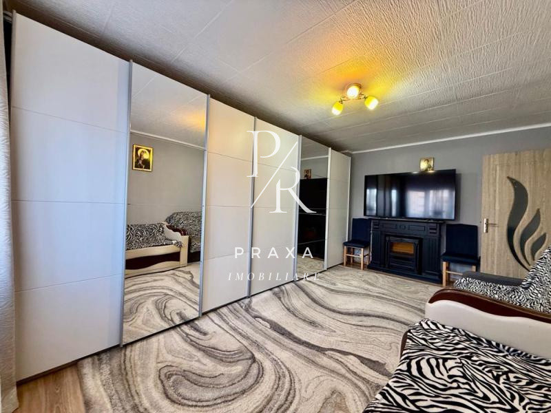 Apartament 4 camere , 64 mp+boxa , mobilat +garaj , zona Floresti!