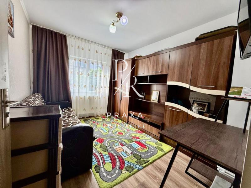 Apartament 4 camere , 64 mp+boxa , mobilat +garaj , zona Floresti!