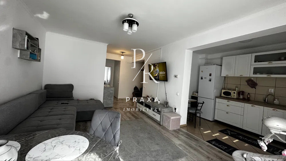 Apartament 2 camere,etaj 2, mobilat,parcare, zona centrala Floresti