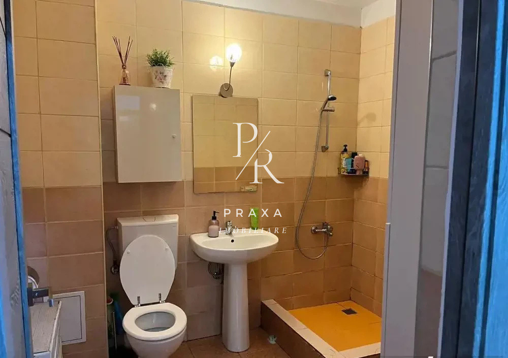 Apartament prima inchiriere, 2 camere, 54 mp, parcare, strada Florilor!