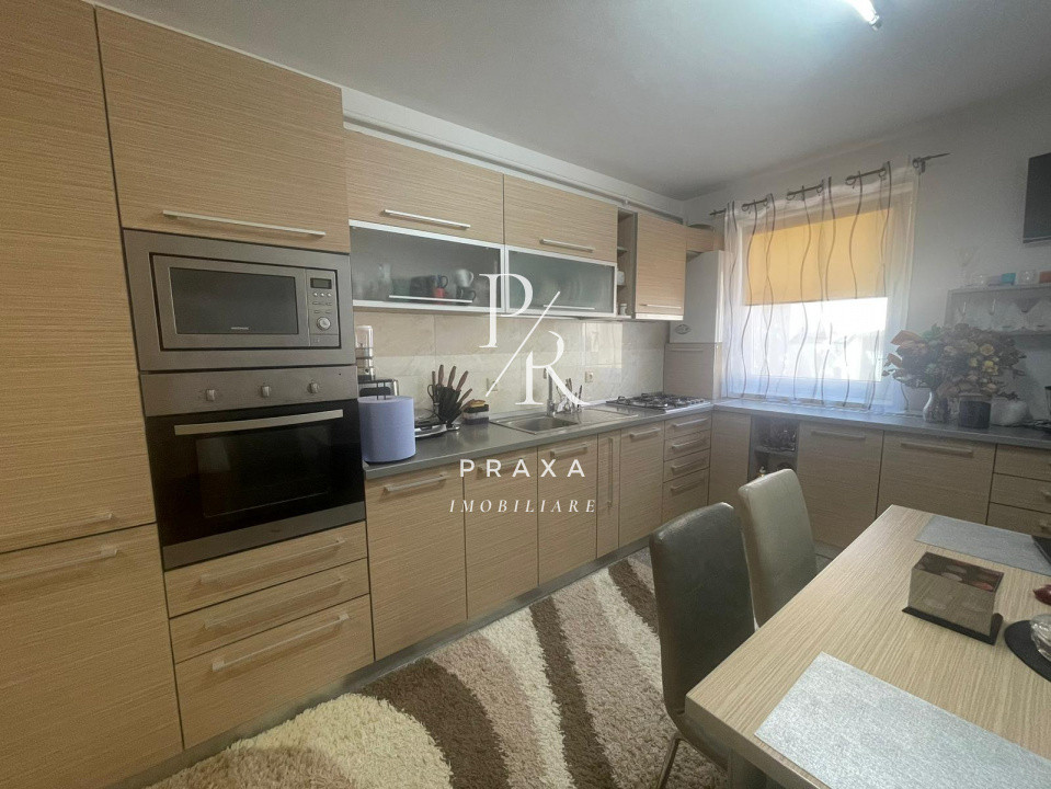 Apartamente de vanzare 3 camere si parcare!