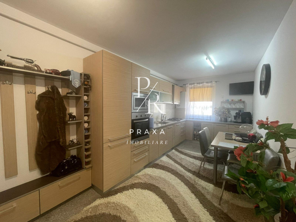 Apartamente de vanzare 3 camere si parcare!