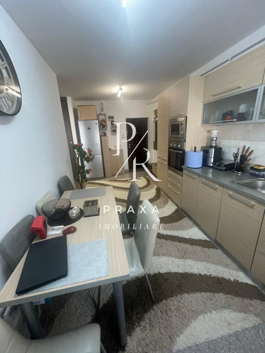 Apartamente de vanzare 3 camere si parcare!