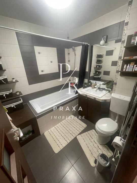 Apartamente de vanzare 3 camere si parcare!