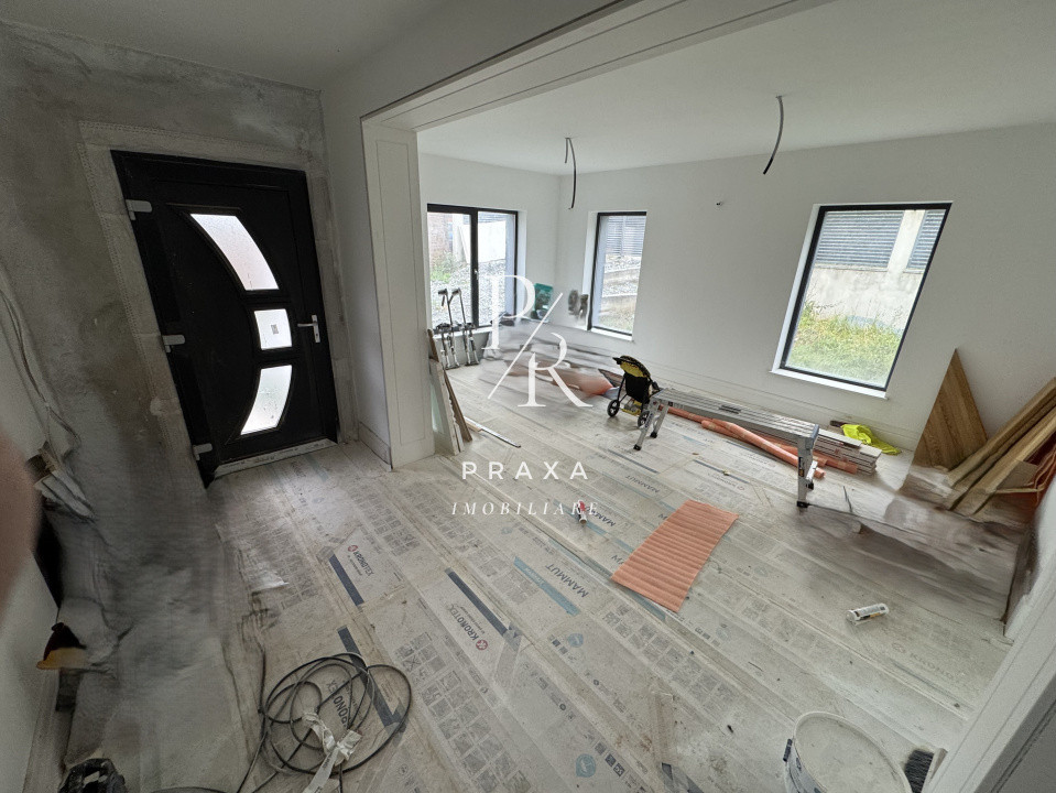 Duplex 6 camere, 180 mp, teren 405 mp, 3 parcari, zona Fagului/Eroilor!