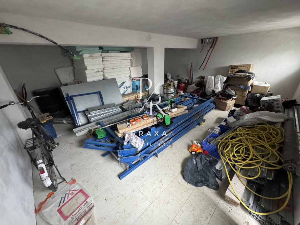 Duplex 6 camere, 180 mp, teren 405 mp, 3 parcari, zona Fagului/Eroilor!