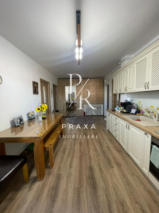 Apartament de vanzare 2 camere decomandat zona Florilor!