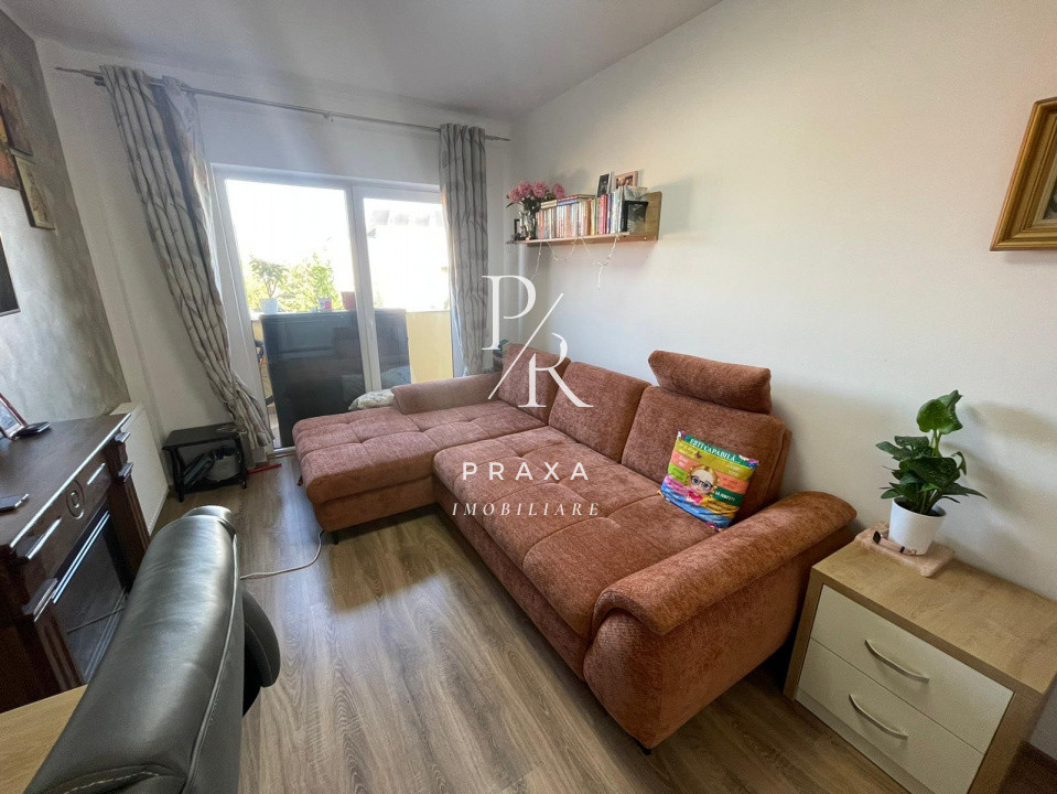 Apartament de vanzare 2 camere decomandat zona Florilor!
