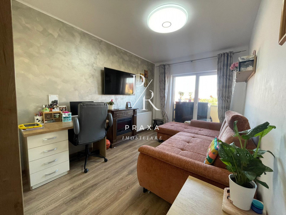 Apartament de vanzare 2 camere decomandat zona Florilor!